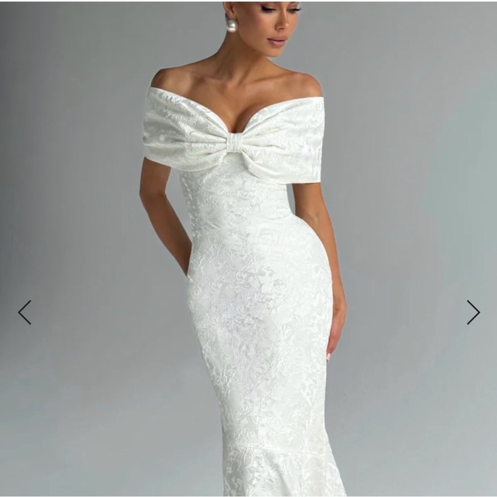Strapless White Off-Shoulder Evening Dress - Picture 4 of 9
